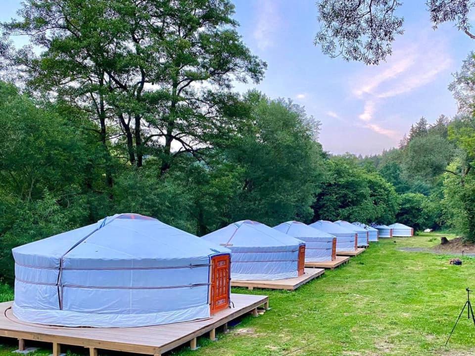 Mongolian Yurt Camp Hotel Cesky Sternberk Exterior foto